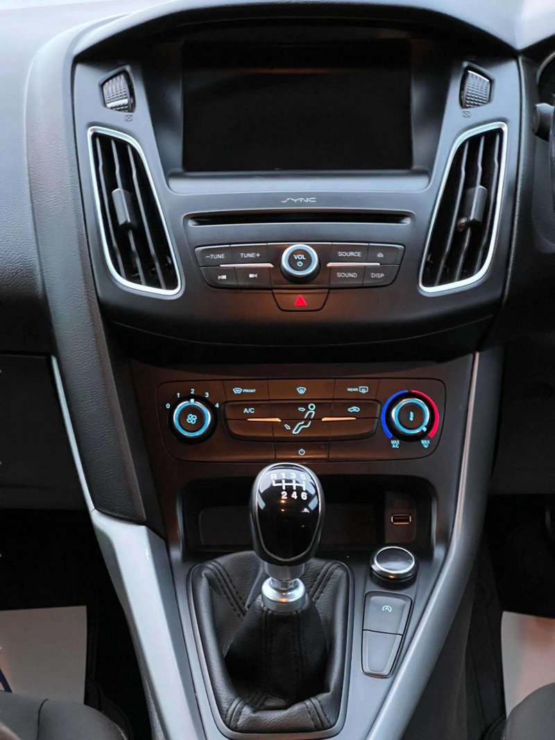 FORD FOCUS