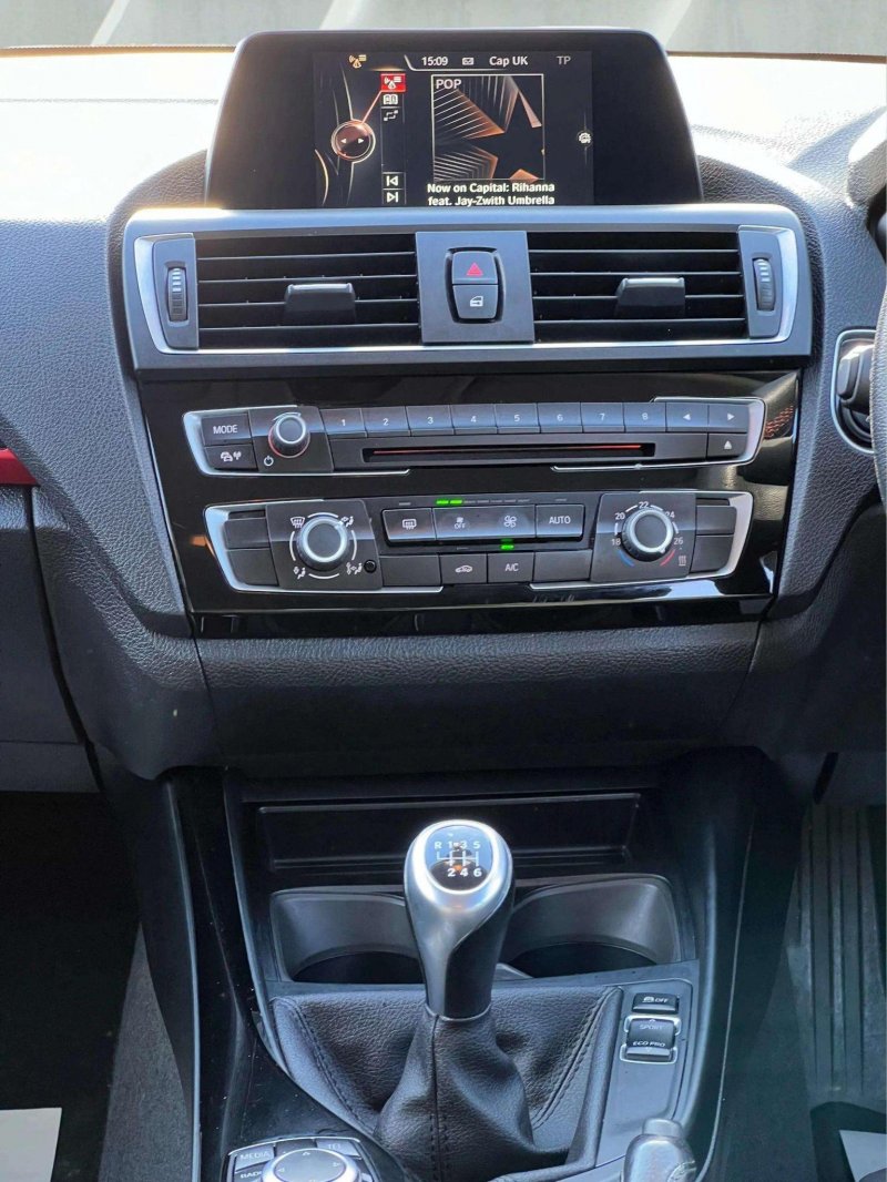 BMW 1 SERIES