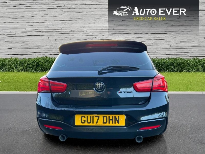 BMW 1 SERIES