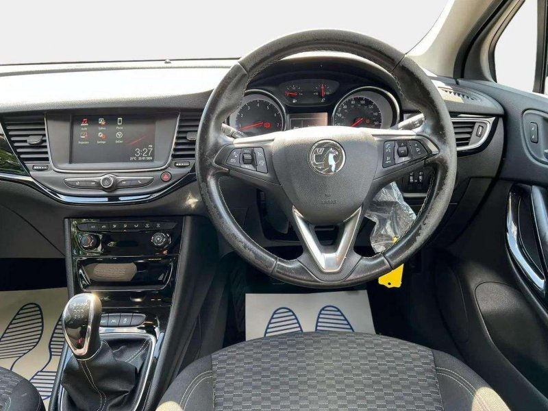 VAUXHALL ASTRA