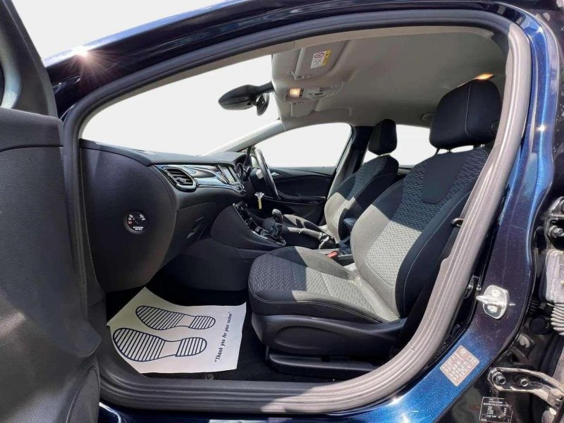 VAUXHALL ASTRA