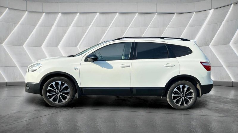 NISSAN QASHQAI+2