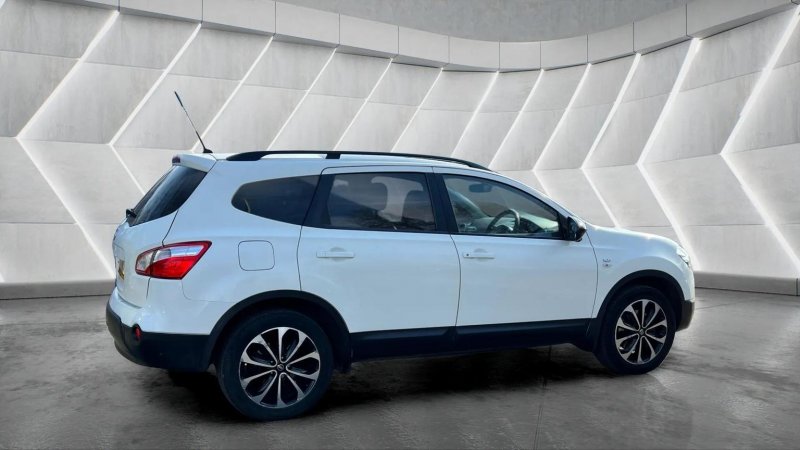 NISSAN QASHQAI+2