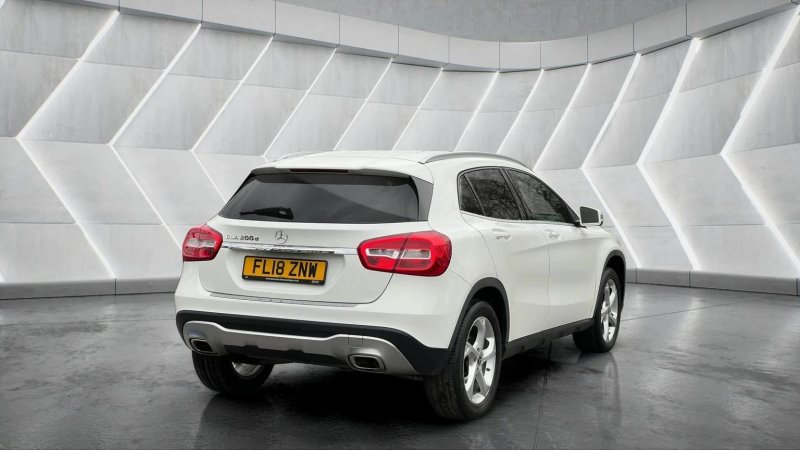 MERCEDES-BENZ GLA CLASS