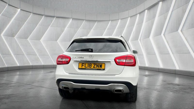 MERCEDES-BENZ GLA CLASS