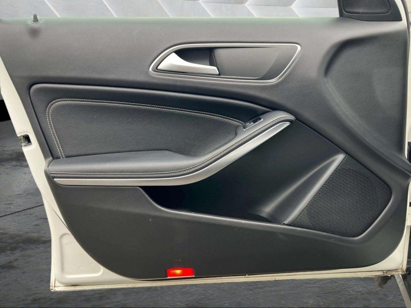 MERCEDES-BENZ GLA CLASS