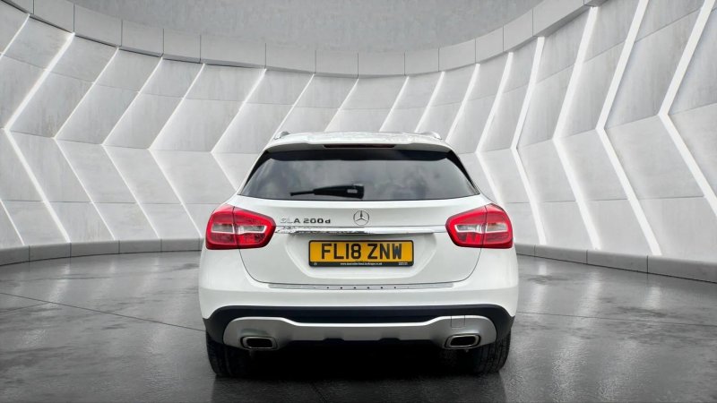 MERCEDES-BENZ GLA CLASS