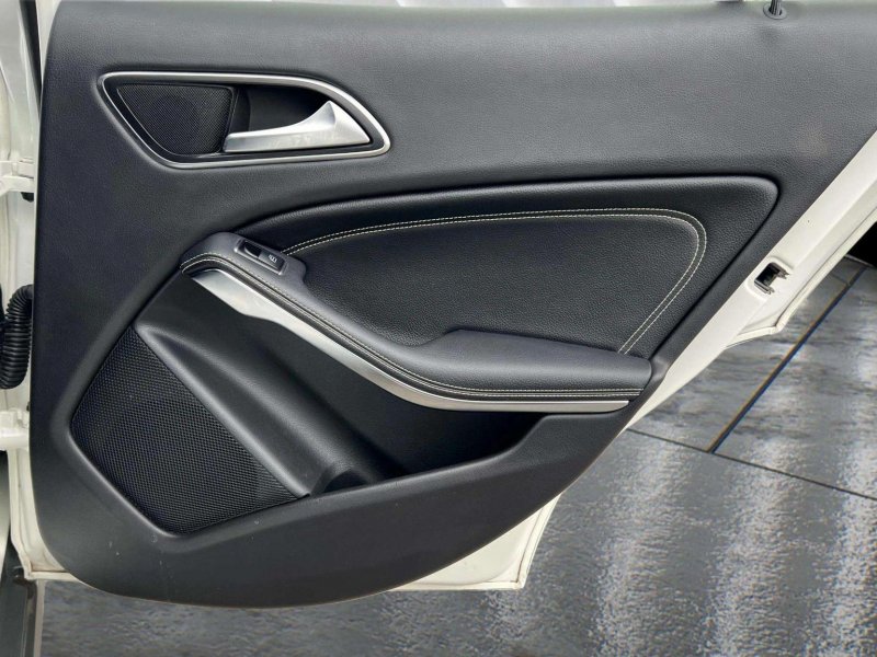MERCEDES-BENZ GLA CLASS