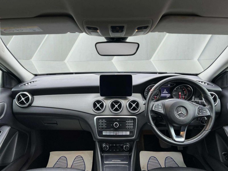 MERCEDES-BENZ GLA CLASS
