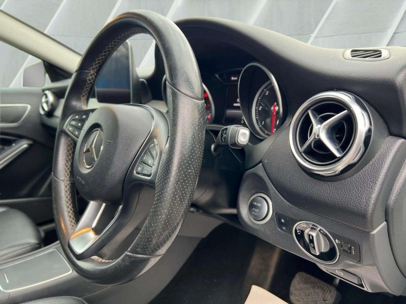 MERCEDES-BENZ GLA CLASS