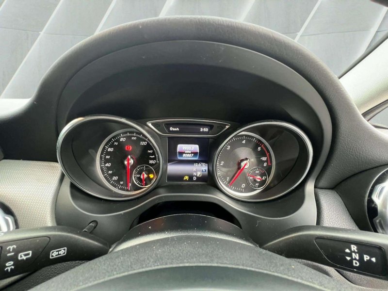 MERCEDES-BENZ GLA CLASS