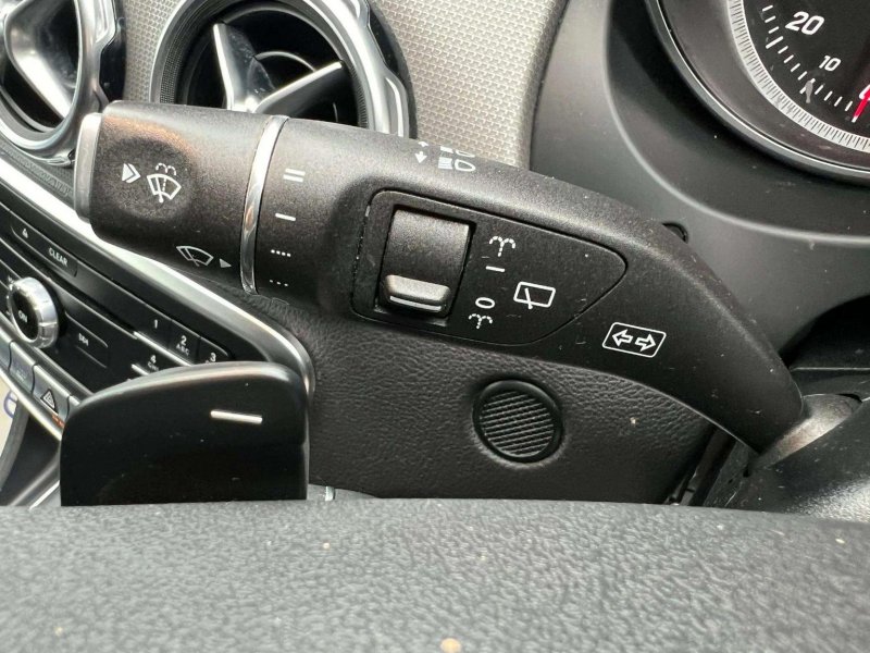 MERCEDES-BENZ GLA CLASS