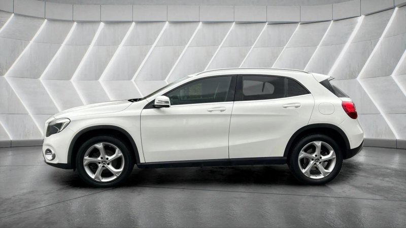 MERCEDES-BENZ GLA CLASS