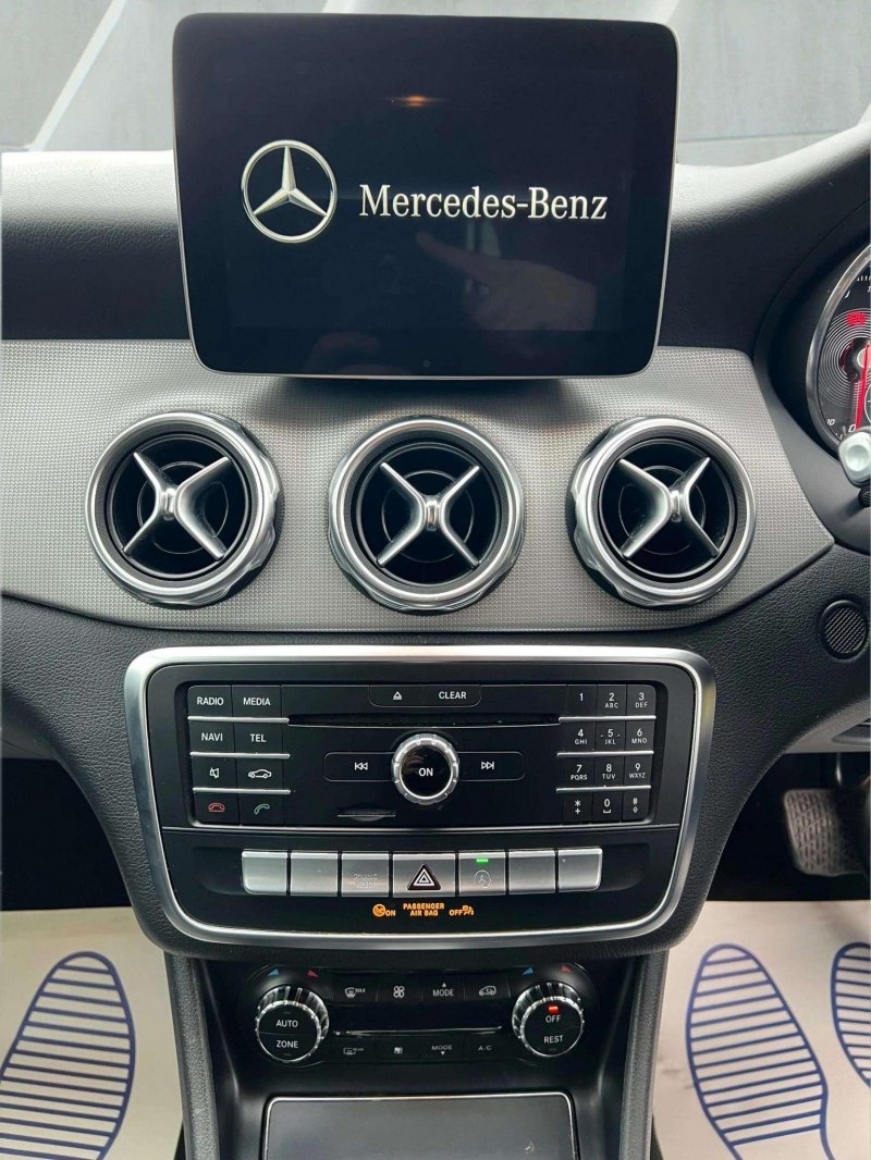 MERCEDES-BENZ GLA CLASS
