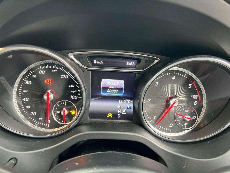MERCEDES-BENZ GLA CLASS