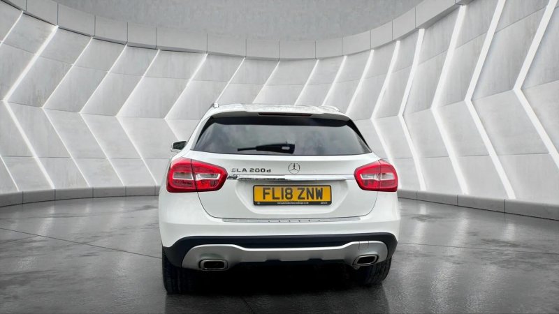 MERCEDES-BENZ GLA CLASS