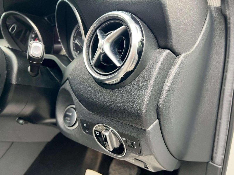 MERCEDES-BENZ GLA CLASS