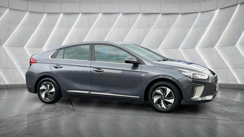 HYUNDAI IONIQ