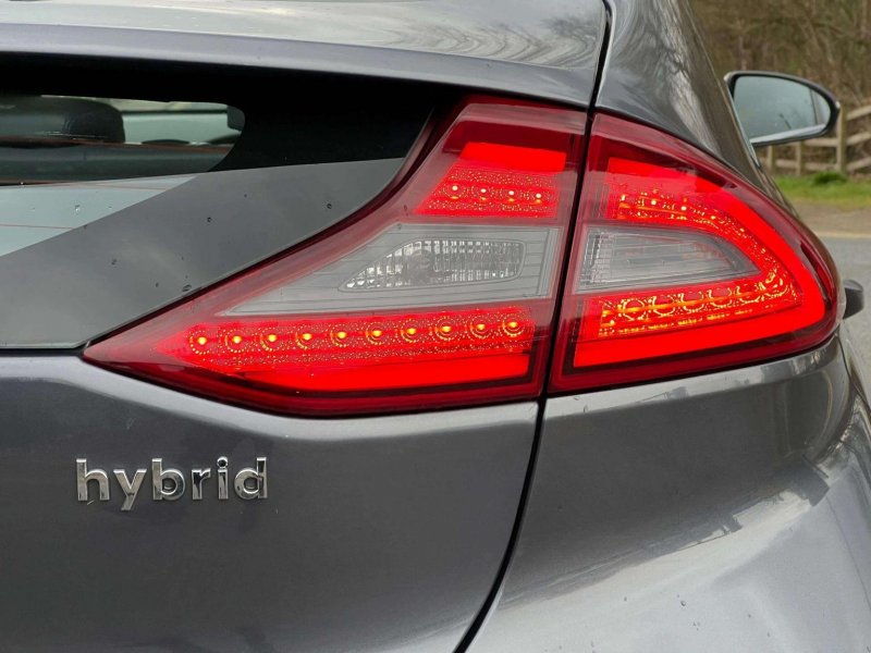 HYUNDAI IONIQ