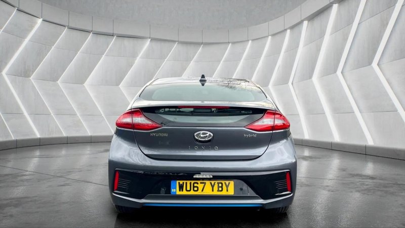 HYUNDAI IONIQ